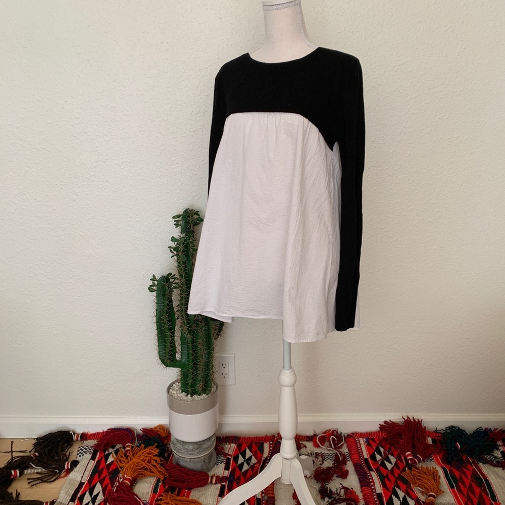 SOLD.
Zara Sweater Blouse